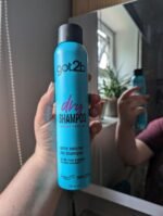 Schwarzkopf Got2b Instant FreshUp Extra Volume Dry Shampoo for 48hr Fresh Fragnance (Sky Blue) - Image 2