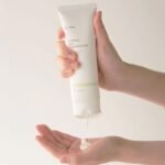 iUNIK Centella Mild Cleansing Foam 120ml - Image 3